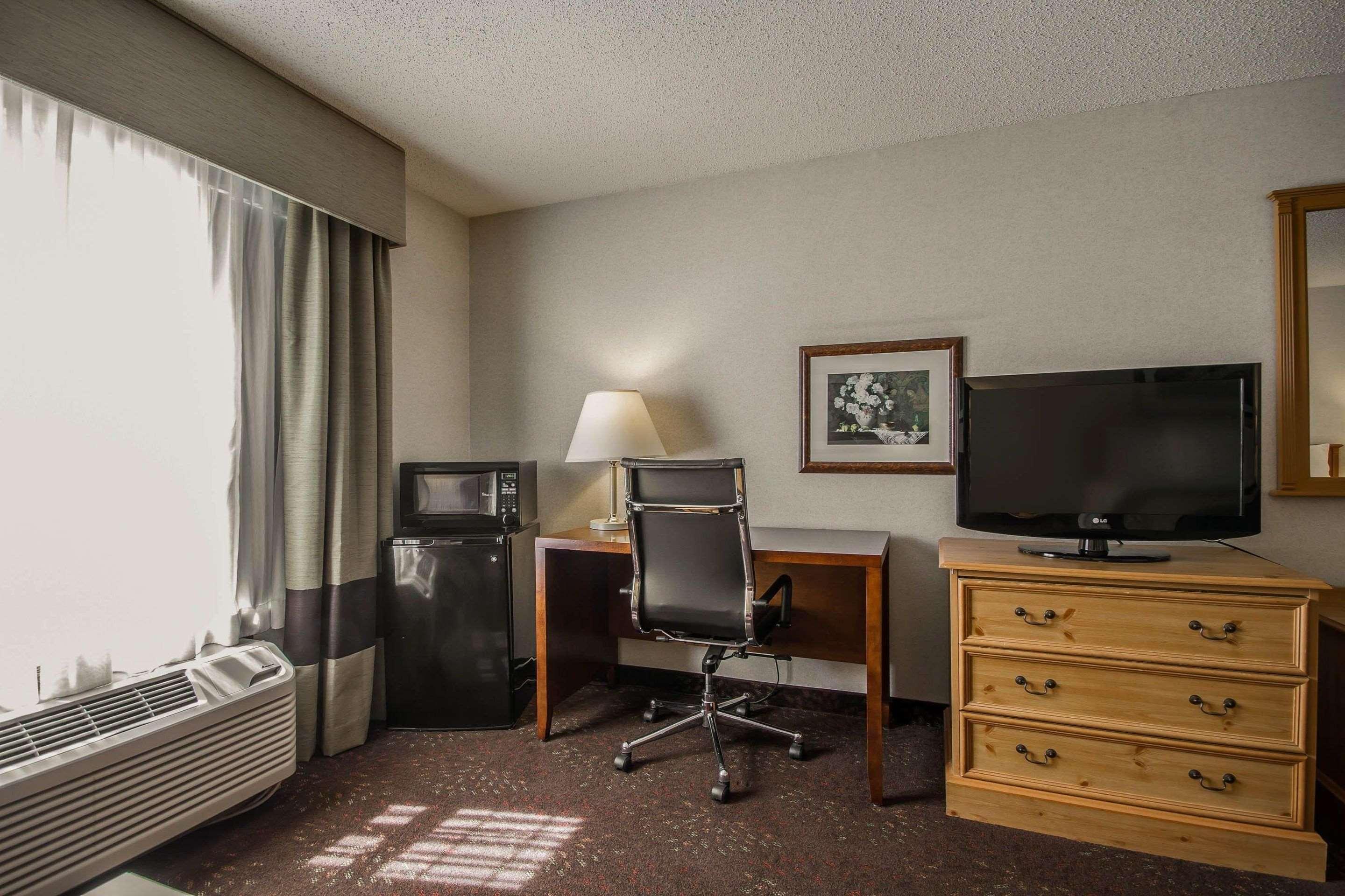 Comfort Inn פונד דו לאק מראה חיצוני תמונה